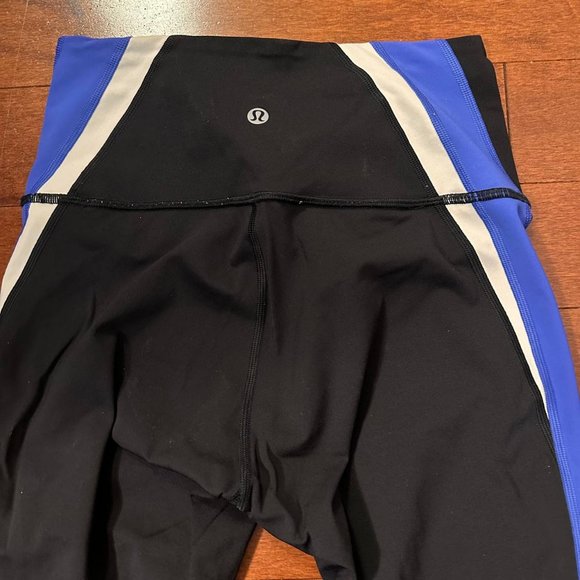 Lululemon Athletica Performance Leggings Black and Blue - Picture 3 of 4